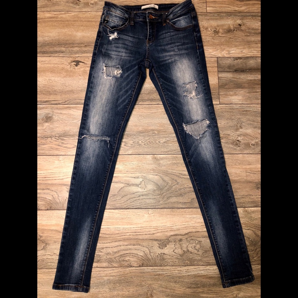 Kancan jeans with holes